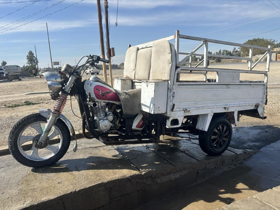 ستوتة موديل 14 اوراق موجودة مدفوع كمرك 
تايرات جدد مكينة جديدة 2025 قبل شهر شادهة
ضفيرة كهربائيات كاملة جديدة محجر وياهة 
ويل امامي جديد ستوتة كاملة مال شغل
مكاني شهربان السعر 700
***********
