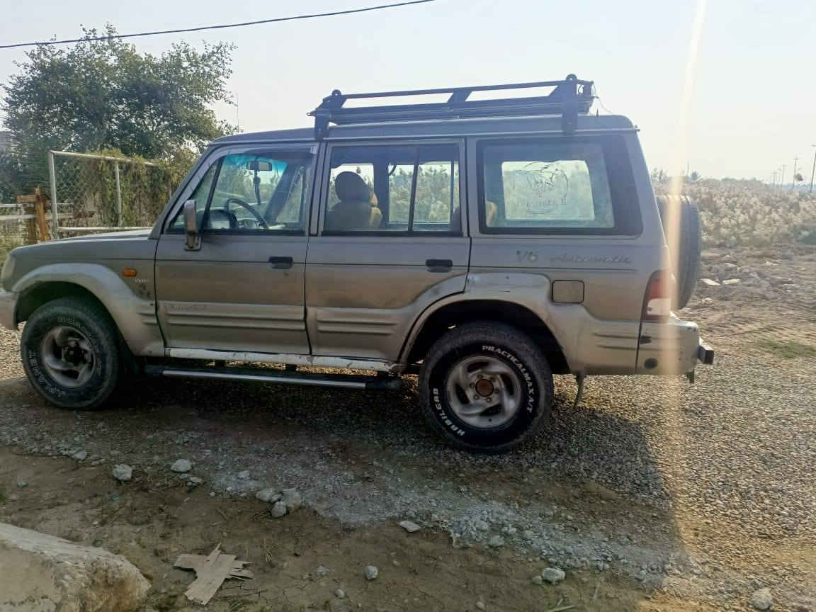 السلام عليكم 
رقم كركوك مشروع وطني رقم جديد 

كالوبر موديل ١٩٩٩
لا صبغ لا ضربة لا تبديل 
سيارة جاهزة من كل النواحي 
كير عادي كير مكينه اكسل شاصي كله مكفول 
نضامين بانزين +غاز 
مشدول الها منضومه غاز اصلية 
سعر ٥٥ 
مكاني ديالى بعقوبة 
***********
