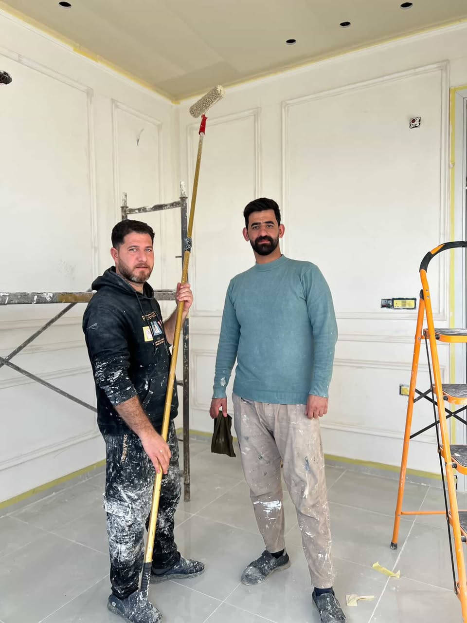 احد الاعمال سقف ولوحات جدران ديكور وصبغ 
بيت اخوي 
صباح نوري نابت

عموري الشمري للديكورت
***********
