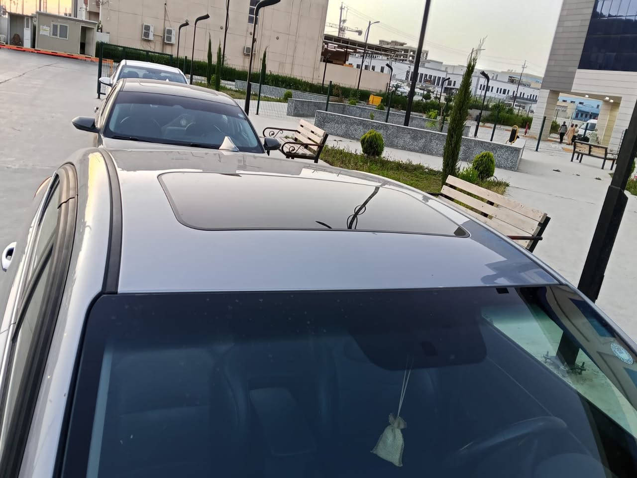 السلام عليكم
مكلف بالنشر 

النترا 2017 فول Lamtd

محرك 2000 دوش

كير At
ممشاها ٨٠   الف  ميل 

 تدفئه وتبريد ثلج
تحكمات
سلايد 
لايت زنون

كشنات جلد  هيتر أربع كشنات وكشن السايق تحكمات 

داخل  اسود 

تخم تاير

باتري جديد

 ضررها تعديل  بسيط  اقل من شبر جوه السبير  

شرط التحويل 

رقم أربيل بسمي

السعر 135بيها مجال بسيط 
+964 750 084 3590
‭٠٧٧٦ ٦٦٨ ٢٥٢٦
