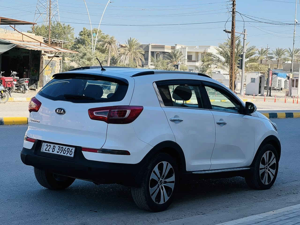 سلام عليكم للبيع كيا سبورتج 2013 خليجي محرك 2000دوش كير اوتو شرط محرك وكير حداديه جديده تخم تاير شرط التحويل رقم دولي سنويه لل28 صبغ 3قطع بدون دواخل سعر 133$ وبيها مجال مكاني صلاح الدين للاتصال ***********
