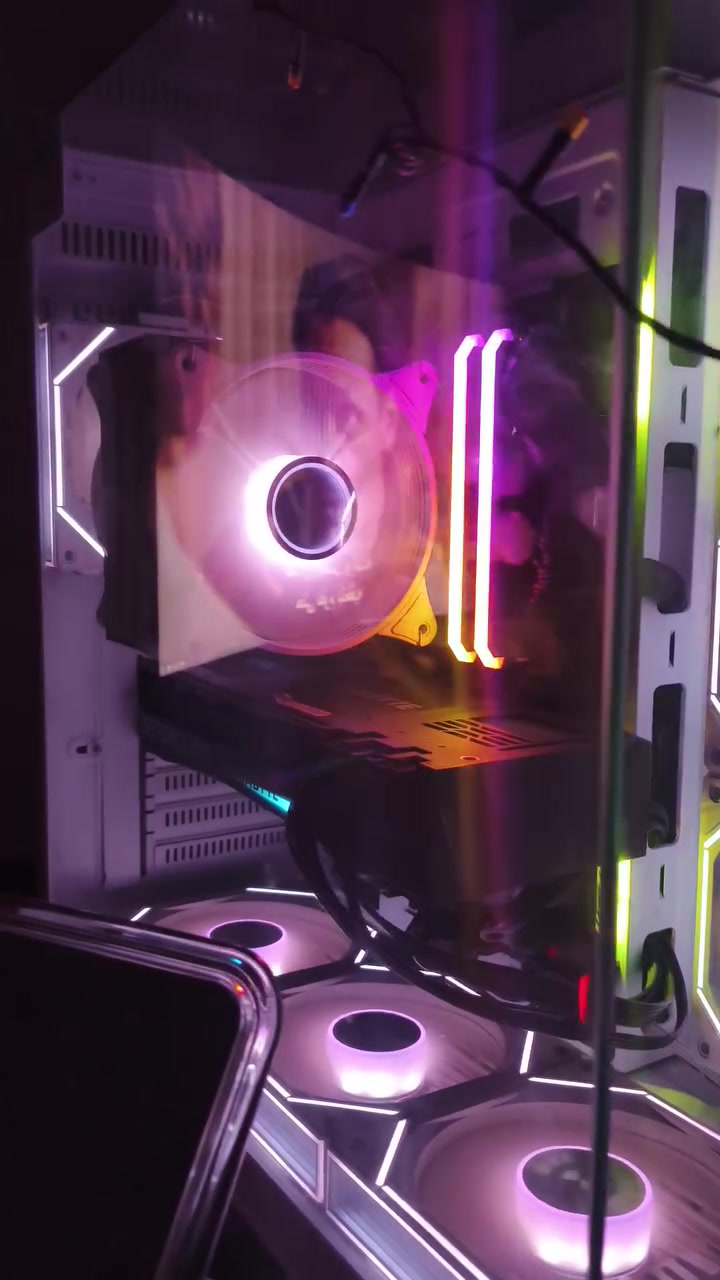 ‏تجميعة pc متكاملة و قوية للبيع  • المواصفات 👇🏼
‏
‏• المعالج (CPU): AMD Ryzen 5 5600X
‏• .كرت الشاشة (GPU): NVIDIA RTX 3070 Ti بسعة 8 جيجابايت من شركة Gigabyte.
‏• اللوحة الأم (Motherboard): ASUS TUF B450-PLUS.
‏• ذاكرة الوصول العشوائي (RAM): 16 جيجابايت بتردد 3600 ميجاهرتز.
‏• وحدة التخزين (SSD): M.2 بسعة 1 تيرابايت.
‏ • مزود الطاقة (PSU): 750 واط.
‏
‏🤍 تفاصيل اضافية مع التجميعة 
‏
‏شاشة:  حجم 27 مقوسة بدرجة 1000
‏دقة: 2k     
‏hz: 165 
‏الشركة المصنعة ACO 
‏وسماعة ايضا من شركة فاناستك مدعومة بأضائة rgb وصوت صافي
‏
‏ماوس ريد دراكون + ماوس باد 
‏+ كيبورد ميكانيكي ريد دراكون ابيض rgb ومستشعر 
‏+ جوستك اكس بوكس اصلية لون ابيض واير متر ونص
‏+ فلاش واي فاي
‏+ كيبل واي فاي من الراوتر للكيس 25 متر
‏
‏⛔ التجميعة نضيفة كلش واستعمال خفيف وانطي ضمان بألي يعجبك وايضا ومين متريد تفحص افحص 
‏مكاني كربلاء المقدسة مقابيل حي العباس 
‏السـعر الكُلي :  1.400 الف ( مـليون و 400 الف عراقي) مجال قليل جداً
‏
‏
‏
‏


**إذا كنت صاحب هذا الإعلان وتريد حذفه لأي سبب، رجاءا أرسل رسالة إلى الدعم الفني**