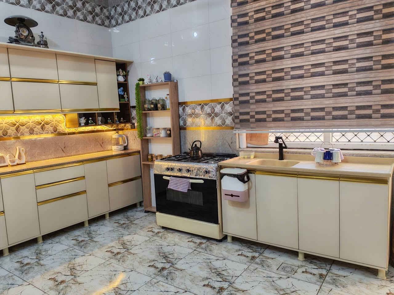 للبيع كاونتر تركي تسكام مو سوكي  مع طباخ مع رف البهارات مكان كربلاء


**إذا كنت صاحب هذا الإعلان وتريد حذفه لأي سبب، رجاءا أرسل رسالة إلى الدعم الفني**