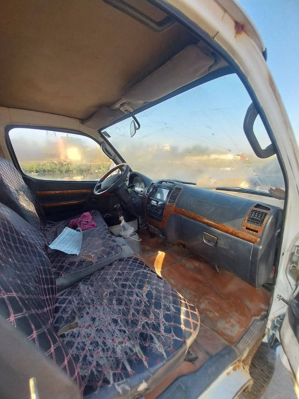 شرطيه موديل ١٥للبيع محرك كير اكسل والكشر شوف العين العنوان بغداد حي اور التصال على الرقم ***********
