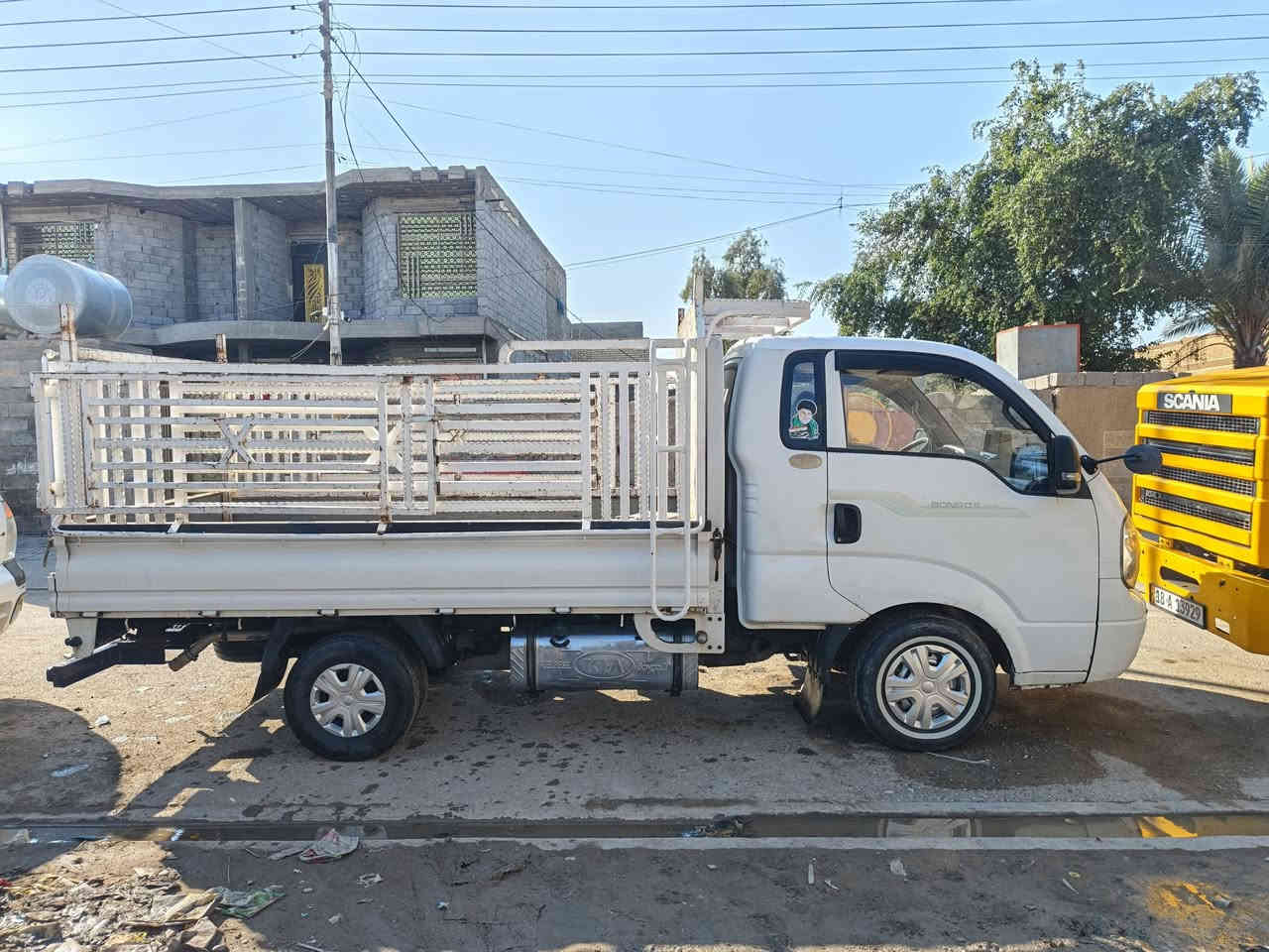 السلام عليكم كيا حمل موديل 12 مكينه 2700 رقم ماستر انجليزي سياره نظيفه جديده سعر 95 بها مجال قليل*********** اتصل على هذا الرقم
