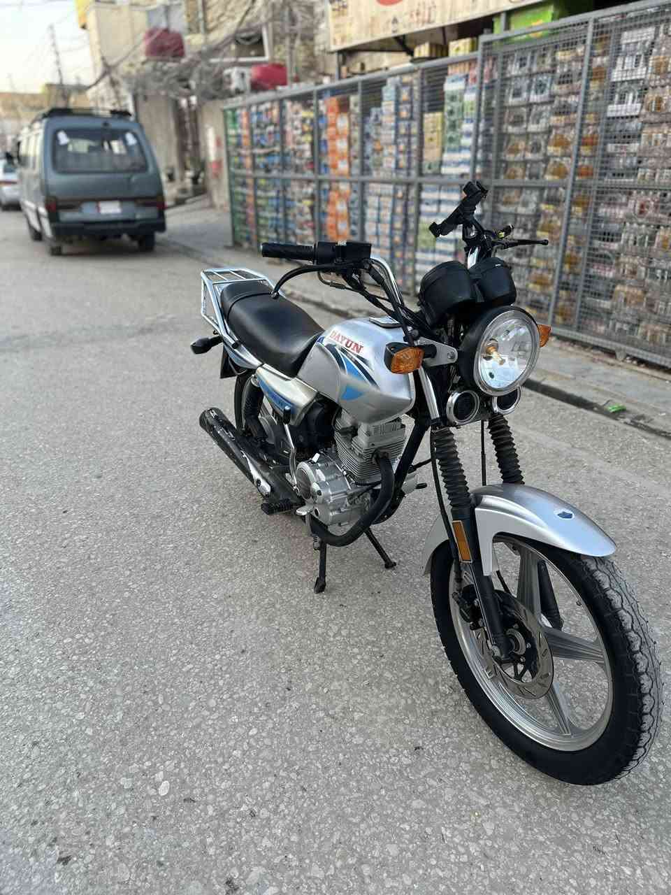 السلام للبيع دراجه دايون موديل 21طالعه نهايه سنه يعني يعتبر
22 اوراق اصولي شغاله سلف هندر ماعايزه شي كهربائيات كله شغال مكينه برقي ما مفتوح بيه بس مبدل كلجات السعر ب مليون للاستفسار ***********
