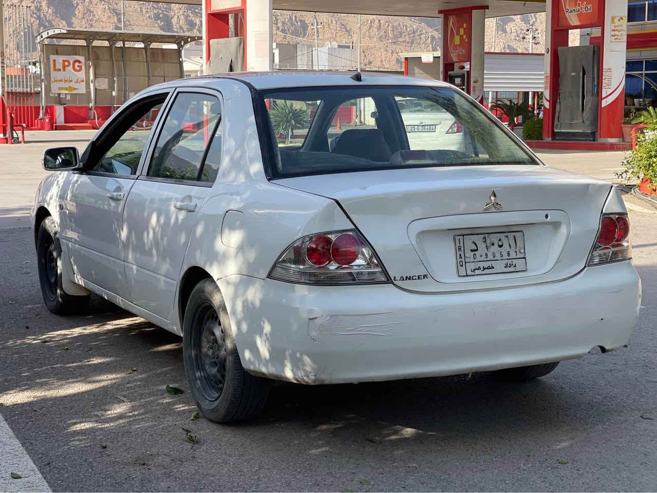 لانسەر 2011گیرو مەکینە گەورە  دەبڵ گێڕ سەنەوی پلاستیک ئەسڵی بە شەرت گێرو مەکینە کارابی بە شەرت کامل مەسروف کراوە.
سعر ٤٧ مەجال 
*********** رانية, السليمانية
