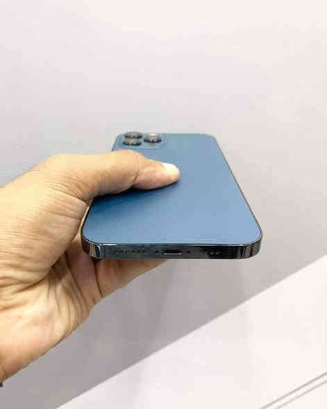 آيفون 12promax
بطاريه 82 
مفتوح تخطي سعره 250 الف نيهاته
*********** مكاني كركوك
