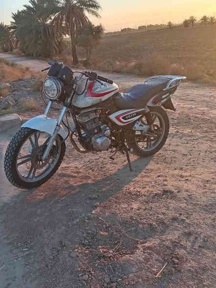 سلام عليكم دراجه بانده موديل 17 للبيع 
سعر 250وبي مجال 
رقم *********** وتساب بس معلق لخط
