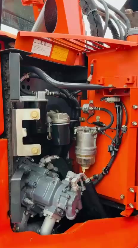 السلام عليكم بيع مستعجل حفاره بي فايف حجم 75 دخول جديد مديل 2015 كفاله عامه عداد العمل 8الف السعر 275 ورقه وبيه مجال لشراي الاستفسار ***********
