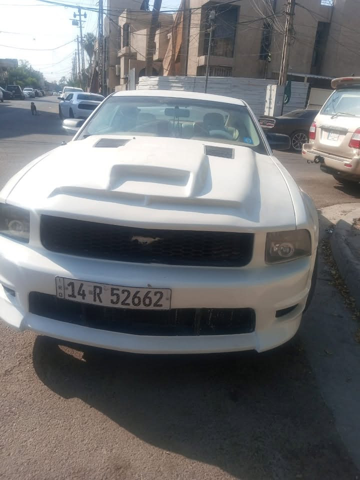 موستنك ٢٠٠٩ للبيع 
سياره نضيفه عليها ادامة 
***********
للبيع السعر ٥٧ ورقه وبيها مجال 
مكاني بغداد الكرادة للتواصل على رقم الهاتف فقط
