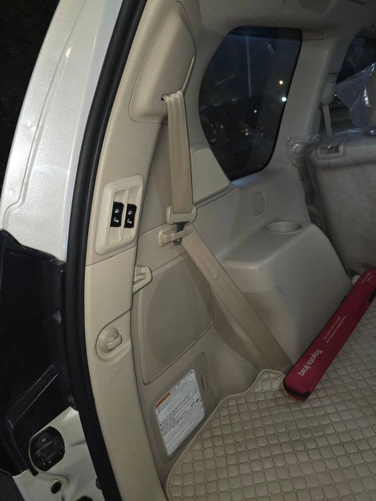 برادو موديل 22VXباب اول مواصفات    مكفول  رقم أربيل بسمي ماشيه 90000 العنوان بغداد   ***********
