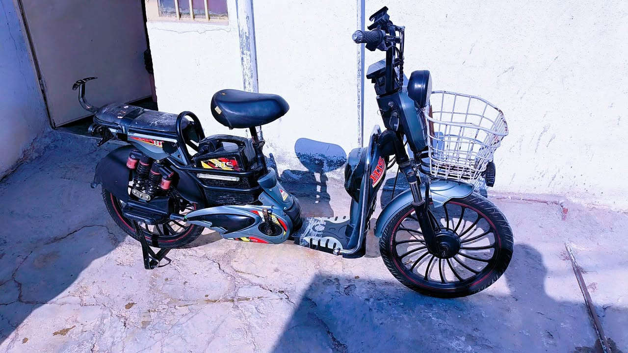 دراجة شحن نوع(HIS)
5 بطاريات كلهن يقرن10+ وعلى الفحص
                                        60V/100W/
حامله تليفون/ MP3
4سرع كلهن شغالات
عداد السرعه والشاشه
كله شغال وبعده نضيف
#السعر 280 بي مجال لشراي🌹🌹
 مكاني فلوجه/قرب كافتيريا لبنان
رقمي ***********🌹🌹🌹
