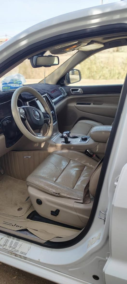 السلام عليكم جيب لمتد 2014 خليجي فول واحد عل واحد سياره جديده حداديه كله  مكفوله رقم اربيل باسمي مكان بابل ***********
