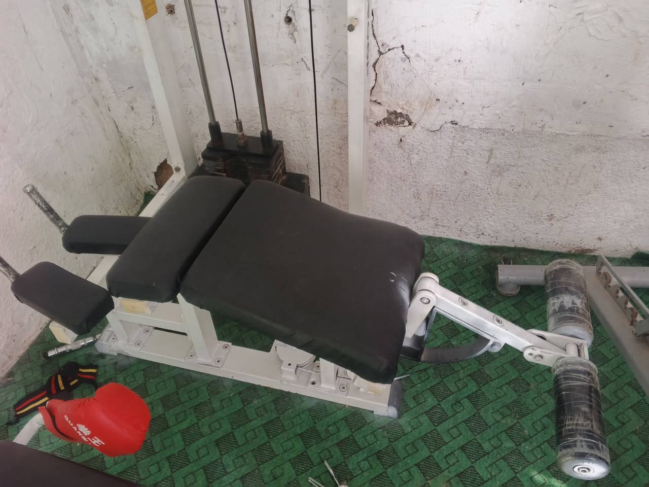 السلام عليكم للبيع ***********
