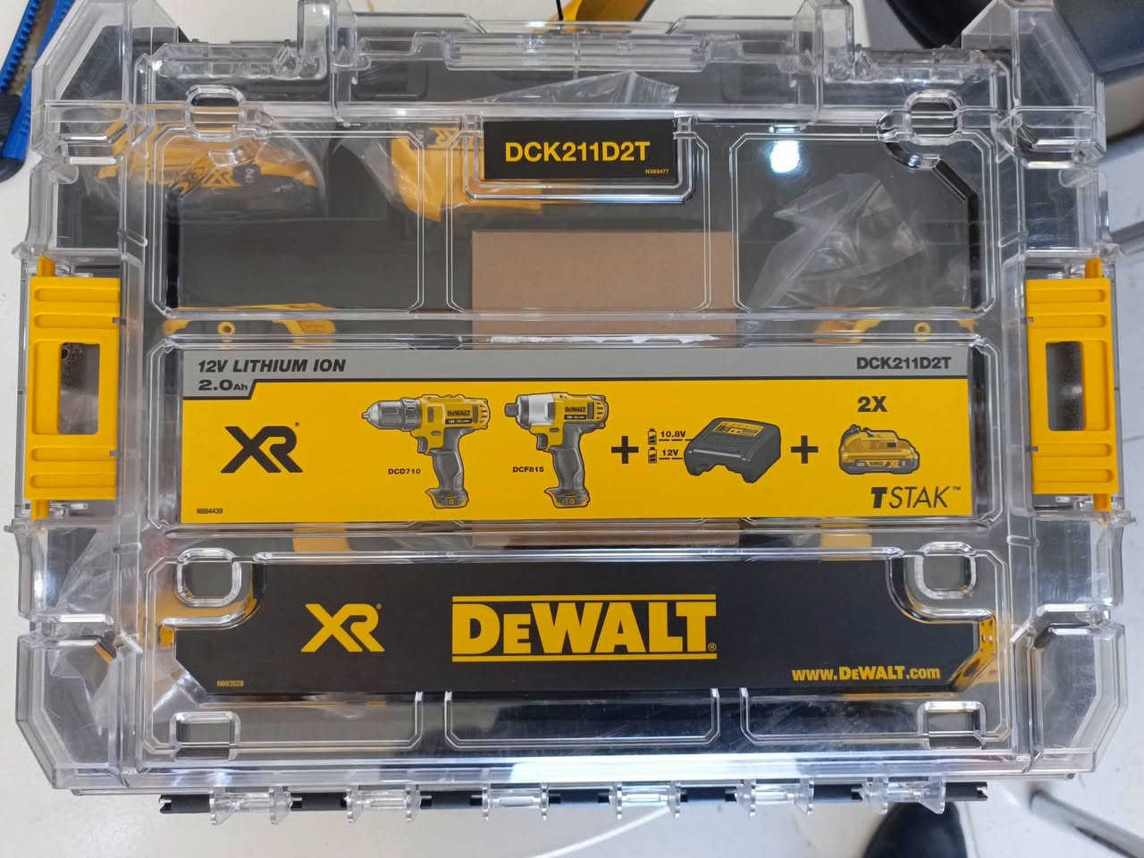 سيت ديولت بريطاني 12 فولت. فحمات مع دبل بطارية 2 امبير و شاحنة و حقيبة رائعة انتاج حديث. 

***********
