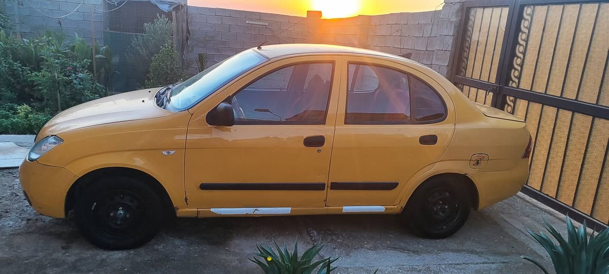 سياره طيبه موديل 2015تخم تاير جديد تبريد ثلج سياره جاهزه مال جناي عنواني واسط سعر 38 بيها مجال قليل للتواصل ***********
