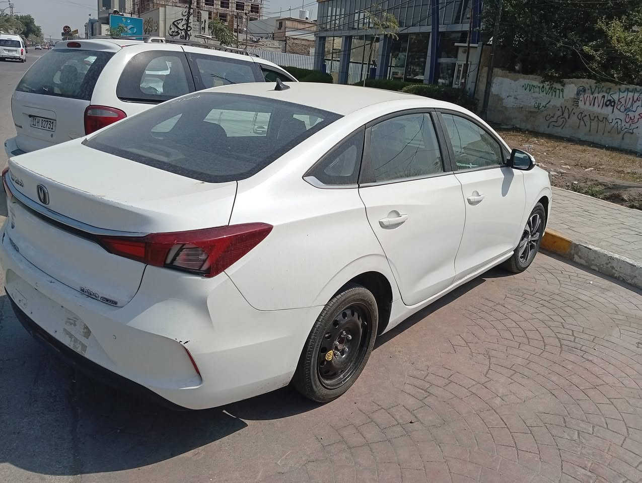 ايدو ابلاص موديل 22 محرك 1600 سياره بيه كير فقط وسعره كلش مناسب 11مليون قفل قفل سعر  فقط بيع ***********
