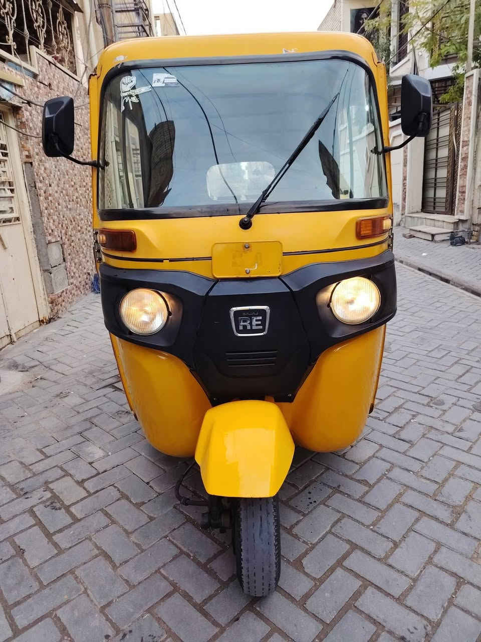 سلام عليكم تكتك موديل 2019 مرقمه تحويل بسمك لا تنقيص ولا تبخير السعر 4ملايين عنوان مدينه صدر قطاع 18 يريدها اتصل ***********
