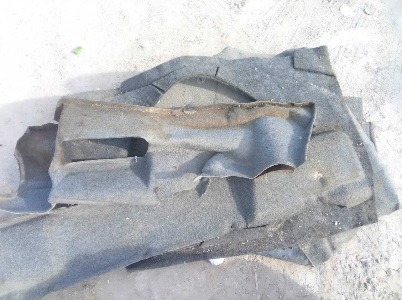 للبيع غراض 700سياره كامله وياله محرك كير نواعم كلشي موجود المكان كربلاء ***********
