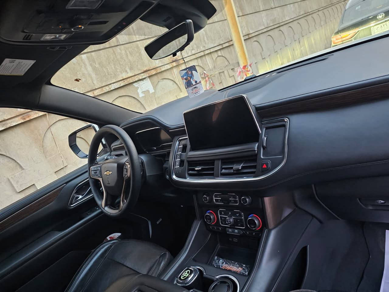 تاهو هاي كانتري موديل 2022 ابيضّ صور الحادث مرفقه بالصور ماشيه 93000 ميل مكانه بغداد ورقمها بغداد باسمي السعر 38000$ ت ***********مًواصفات 5 كامرات كشنات تدفئه تبريد كشنات منفصل شحن واير ليس رادارات بس بدون فتحه ويل 22 اصلي مالها تخم تاير دسكات جدد
