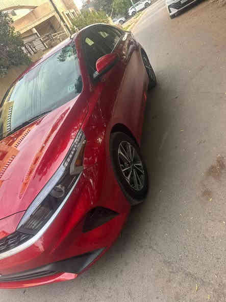 السلام عليكم كيا فورتي موديل 24 منفيست باسمي تحويل ثاني يوم  مكينه 2000 دوش نص مواصفات شاشه كبيره ويل كب رادارات تحكمات ستيرن لدات امامي خلفي باقي مواصفات معروفه سياره ماشيه 9 الاف فقط حادثه فقط باب الخلفي وشويه من جاملغ خلفي بدون  ايرباك بجمه كبس سياره جديده معنى الكلمه حادثه موضح بالصور مكان سياره بغداد السعر 145 بيه مجال بسيط الإتصال على الرقم ***********
