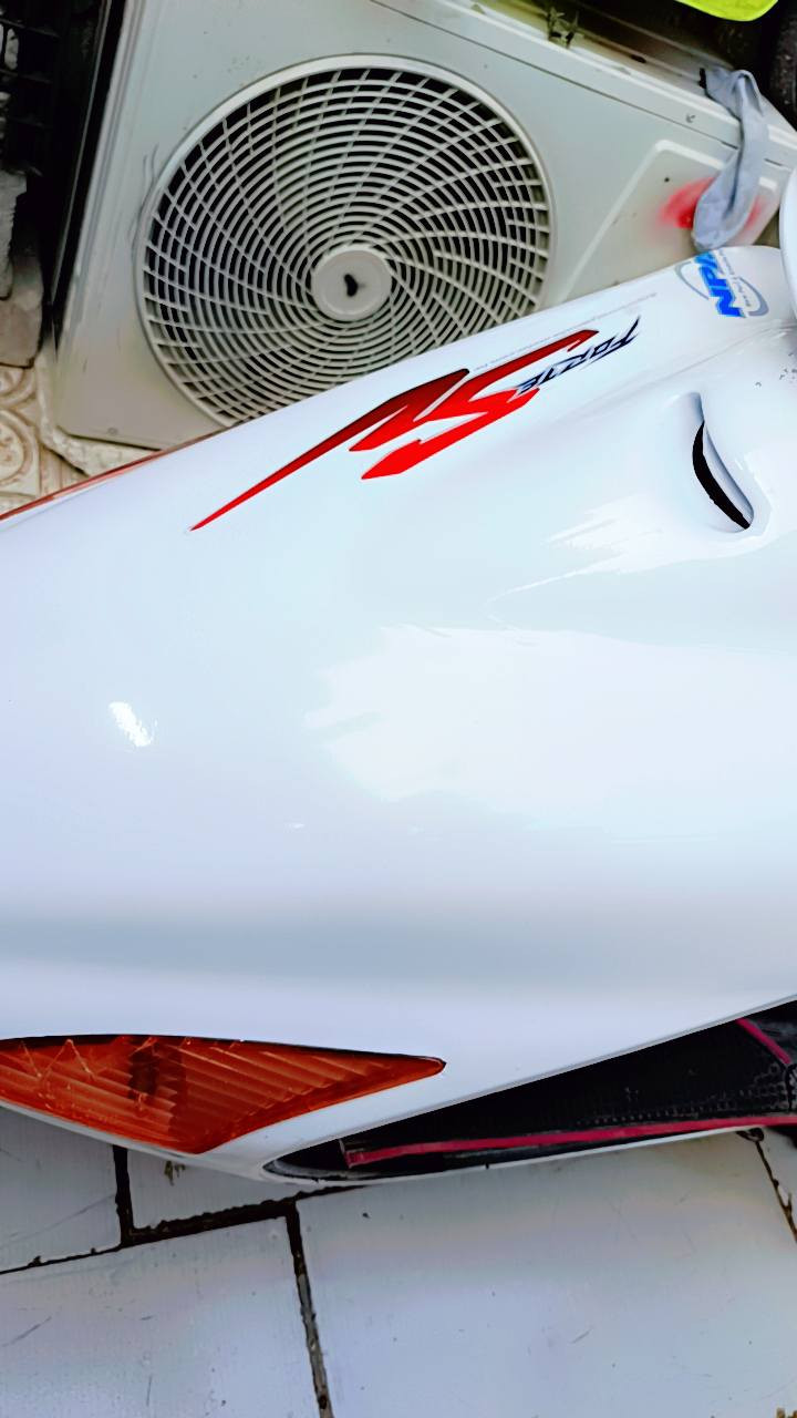 ***********السلام عليكم اخواننا الاعزاء ورحمه الله وبركاته دراجه فراشه للبيع والسعر مناسب للناس الشرايه الدراجه كلها حلوه ونظيفه وما متعوبه الدراجه وعن الحلال والحرام ما مفتوح الدراجه وانا وياك على الفحص الدراجه كلها شغاله من كهربائيات من سلف من هندر من لايت بقلايت جاك صبح جقنوس كلها جاهزه الدراجه وعنا الحلال والحرام يرادله فقط باتري ما بيها لان الباتري بيها تعبان والكتف مال الشاير واقف بيها فهاي نواقصها الدراجه والدراجه كل شيء ما بيها السعر 450,000 دينار نهايتها العنوان الكوفه حي نيسان مقابل سكله القرعاوي وراح اعطيكم رقم الهاتف مالت الخاص تقدر تتصل علي على اثير وعلى الواتساب على التعليقات على الخاص ما ارده لان ما عندي تعذروني وتحياتي لكم وشايف الف خير عمه اللي ياخذ هاي الدراجه
