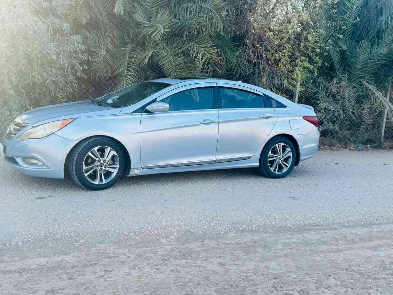 سوناتا موديل 2013 

وارد امريكي 

سياره فول 1/1

سياره بيه ٤قطع صبغ

مكينه 2400دوش

مكفوله من الكص والكلب 

محرك كير خير من الله 

اي ستفسار ***********

مكان حله شوملي

@إشارة @الجميع
