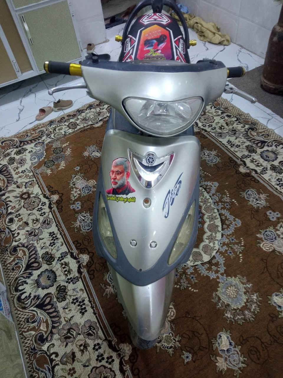 السلام عليكم ماكس الغالي للبيع نظيفه الى شغاله سعر 350 وبيها مجال الالوان حله شارع 80 قرب الساده ابو خطفه ***********
