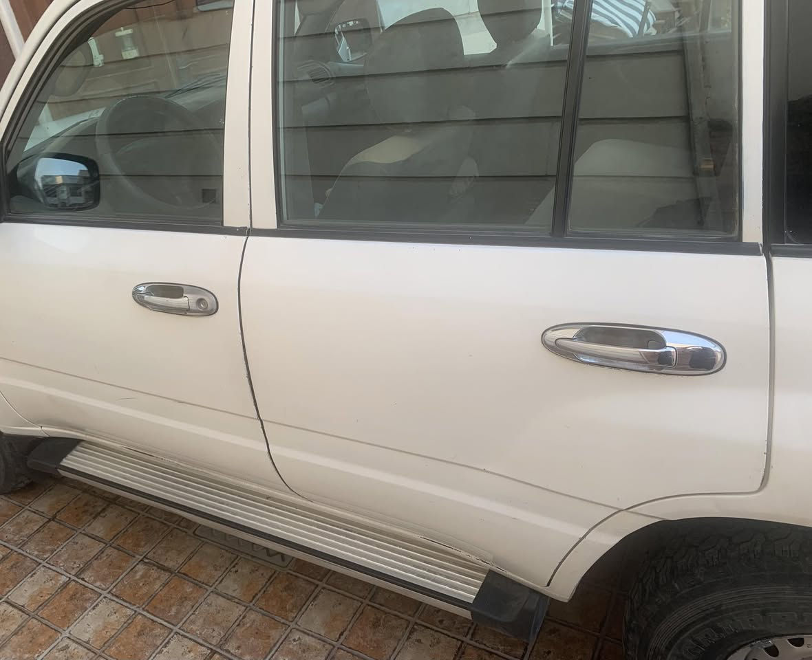 لاندكروزر موديل 2000 كير عادي لون ابيض مصبوغة عام  رقم اربيل  دبل تانكي بنزين
السنوية نافذة الى شهر 12 سنة 2026
مابيها ضربة نظيفة
السعر 133 ورقة  وبيها مجال
مكاني بغداد
واتساب  ***********
ابو حسين
