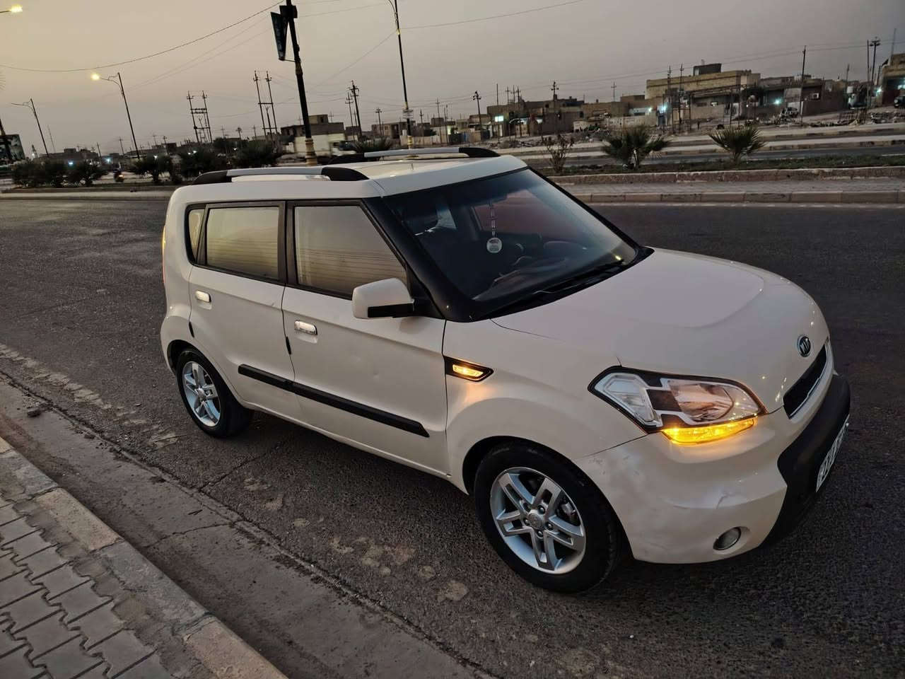 رقم صاحب السياره ***********
سياره صول أدوات ٢٠١٣ رقم سنويه متوم  كصه جنطه فقط كفاله كير محرك حداديه سياره جاهزه العنوان البصره رقم الهاتف. السعر 48 ورقه وبيها مجال.
