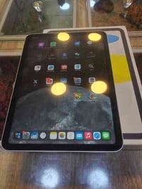 ايباد 10 ابل لجهاز نضيف كلش مابي اي ضرر ذاكره 64 نموجذج M السعر 350 وب...