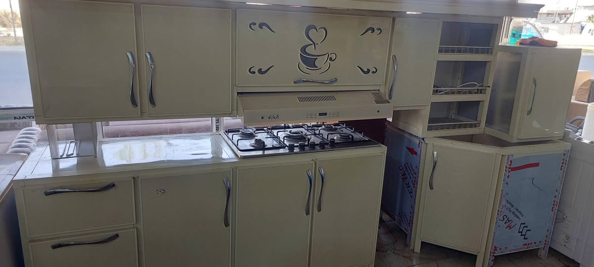 مجمع النذير للاثاث المنزلي المستخدم والباله كلشي تريد اثاث يخص البيت العنوان كركوك حي النصر مقابل مركز شرطه ...خلف المرور القديم مباشر *********** *********** ***********
