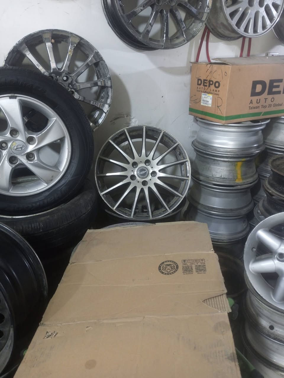 بابەت شاهینە مەلیکە ،بەتاک بەکۆ ،دنگە ،ڕۆیاڵ ،وێڵد ، ستیل، هەیەو سەردانکەن ،شوێن هەڵبجەی تازە ،***********
