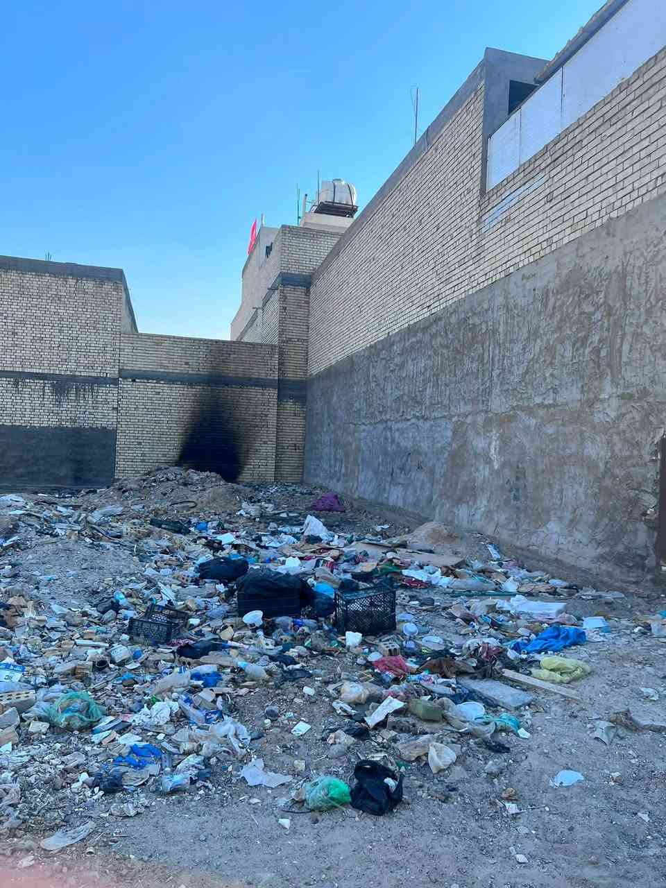 قطعه ارض للبيع المساحه ١٠٠ ٢٠/٥  متررئاسه العبيدي شارع ٢٠ منطقه ابوعلي الدراجي/***********
