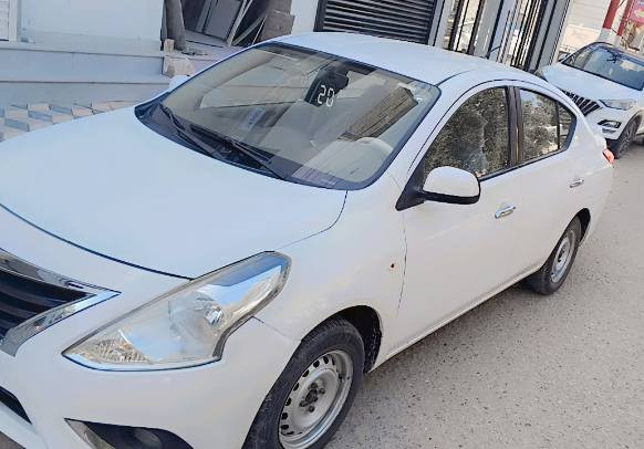 السلام عليكم للبيع فقط نيسان صني 2020 هندي بليه الزرقاء رقم اربيل رقم سنويه غير نافذات سياره مكفوله كفاله عامه مكفوله جير ومكينه وحداديه وتبريد  بيها  بارد قليل سعرها102 وبيها مجال حق الجيه التواصل  ***********
