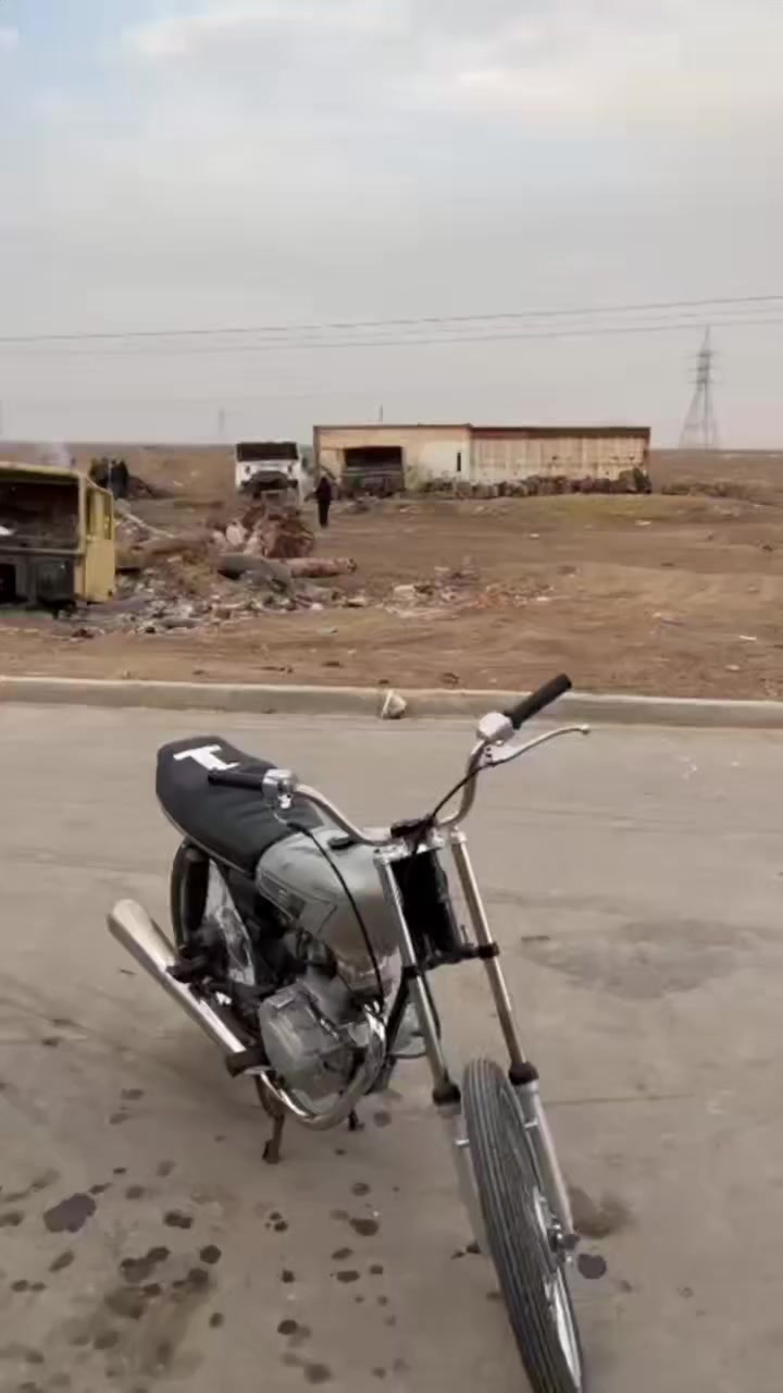 سلأم عليكم دراجه للبيع بدون بدون مكفوله عشأريأن دراجه نضيفه مجفته مبدل ولفات سعر600وبيا مجال قليل مكاني ميسان العماره تصل عل رقم***********
