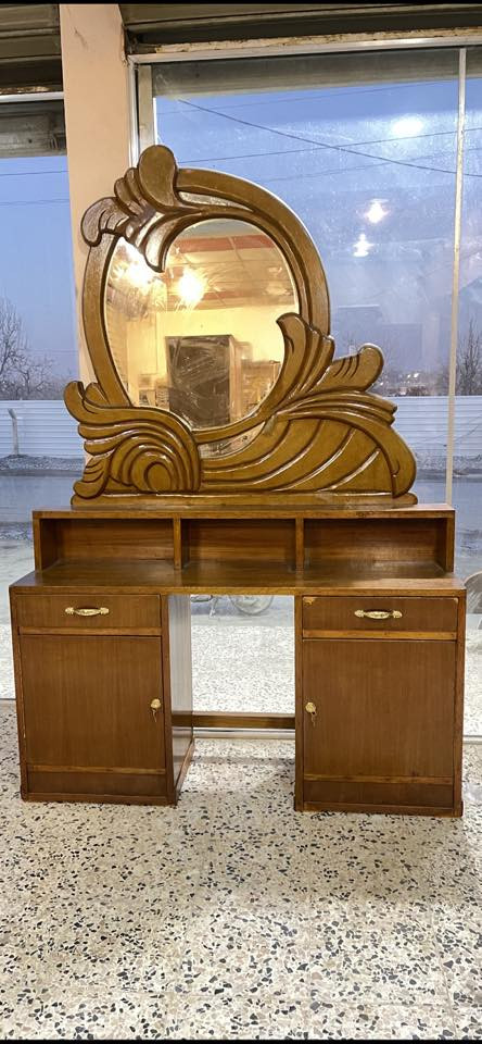 غرفة مستعملة تاج سوري 
السعر 400
للتواصل  ***********
#الجميع
