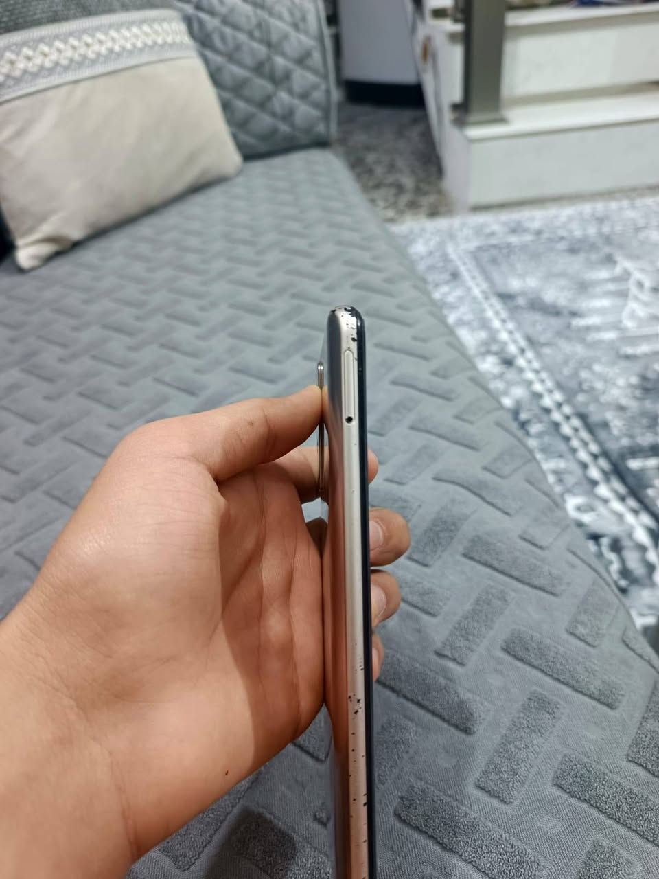 السلام عليكم ورحمة الله وبركاته جهاز هواوي Y7a البيع نضيف كاميرته الخارجيه مكسوره بس الداخليه حلوه وهاي كدامكم ذاكرته 128 ويحمل كلشي  مابدل بس كلشي السعر 70وبي مجال واني خادم مكاني بغداد البياع الشرطه الخامسه سويب الرقم ***********بي بس وتساب ومتواجد علئ الفيس
