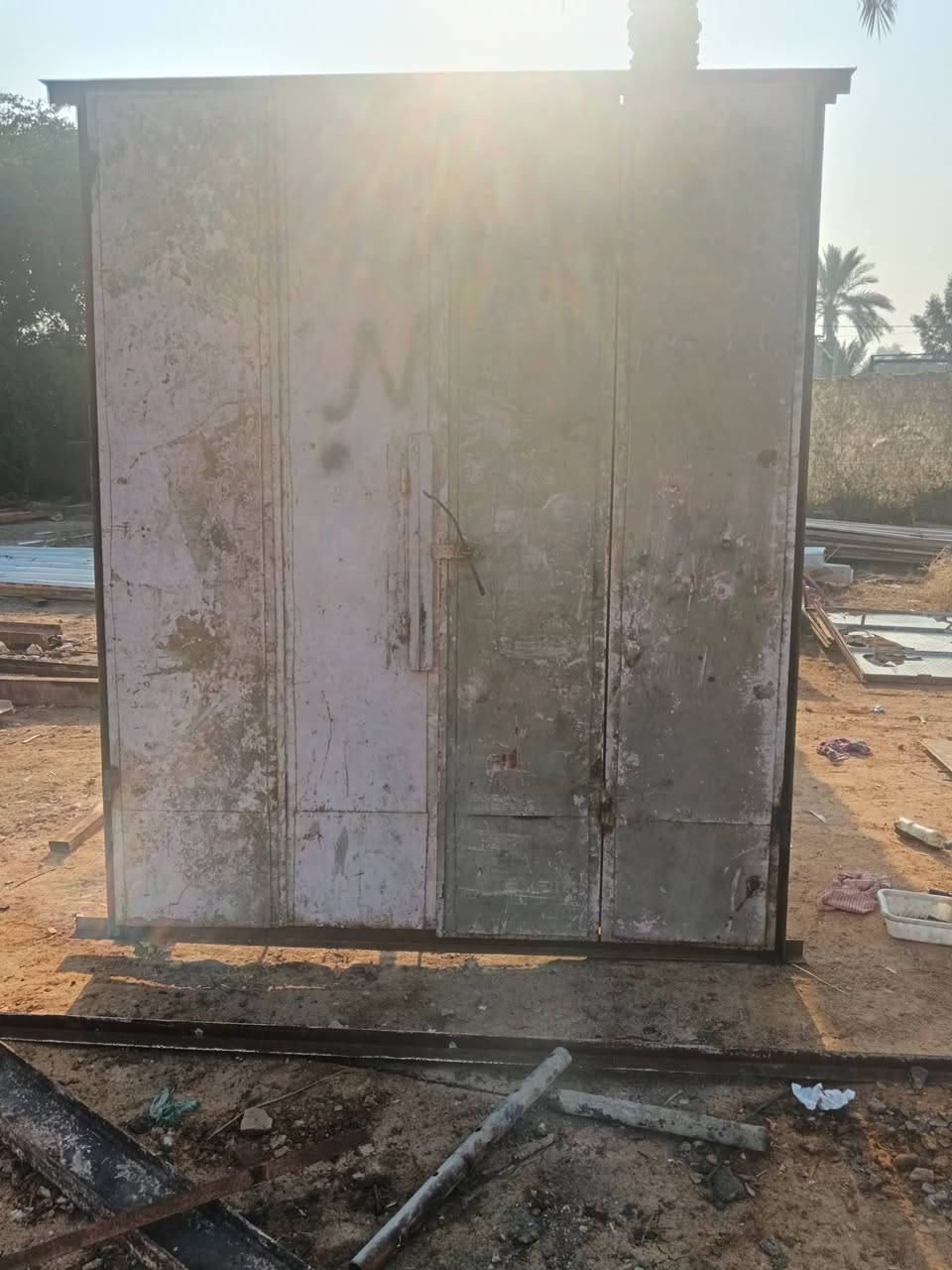 سلام عليكم نشتري ونبيع كافت سندويج شخاط بواري تفليش حقول جملونات شعدكم نشتري موجود خاص واتساب *********** اسعار مناسبه مكان بابل اسكندريه شاخه
