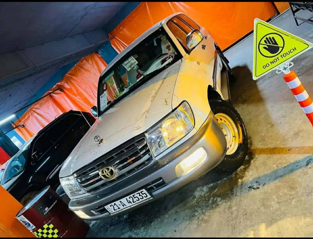 مۆنیکا مۆدێل ٢٠٠٠ پێش ئەکسل سەیارەکە کامل بۆیاخە ڕەقەم و سەنەوی تا ٢٠٣٠ تازەیە تەبرید سارد و گەرم ئیشەکا گێر و مەکینە و ئەکسل و دەبڵ ئەکسلی بەشەرت نرخی ٩٢ گەڵا کەمێ معامەلە     ***********
