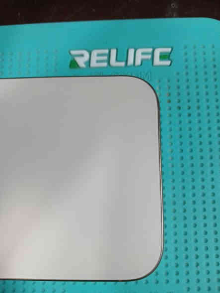 للبيع ايفون 16 ماكس..
ايفون 16 ماكس 256 كيكه .. البطاريه 94 % غراضه كامله.. 
بعده داخل ضمان السعر 1330 وبي مجال.. 
مكاني بغداد اتصل عادي او واتساب ***********..
