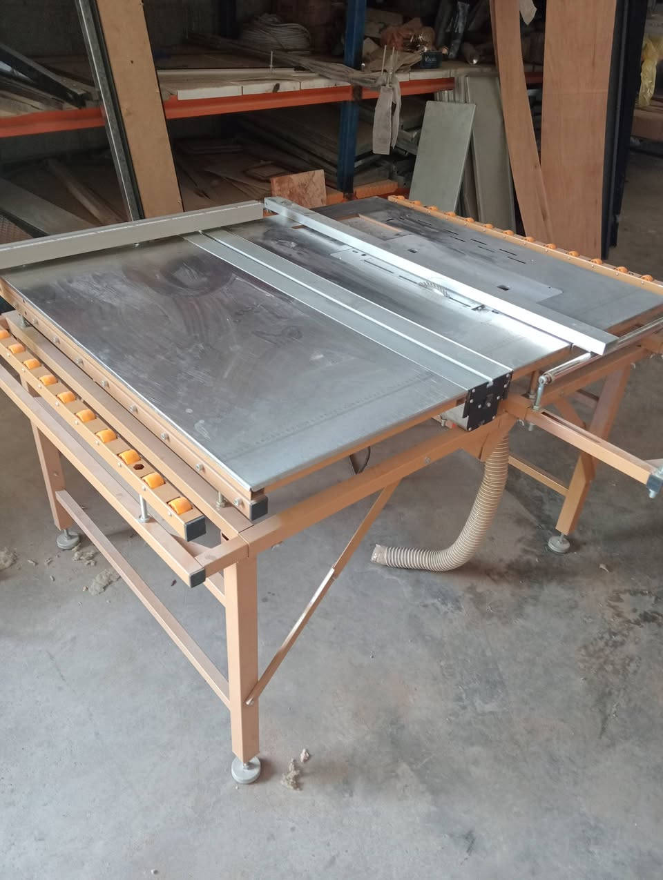 منشار mdf نضيف جداً
سعر 750 الف 
بغداد


**إذا كنت صاحب هذا الإعلان وتريد حذفه لأي سبب، رجاءا أرسل رسالة إلى الدعم الفني**