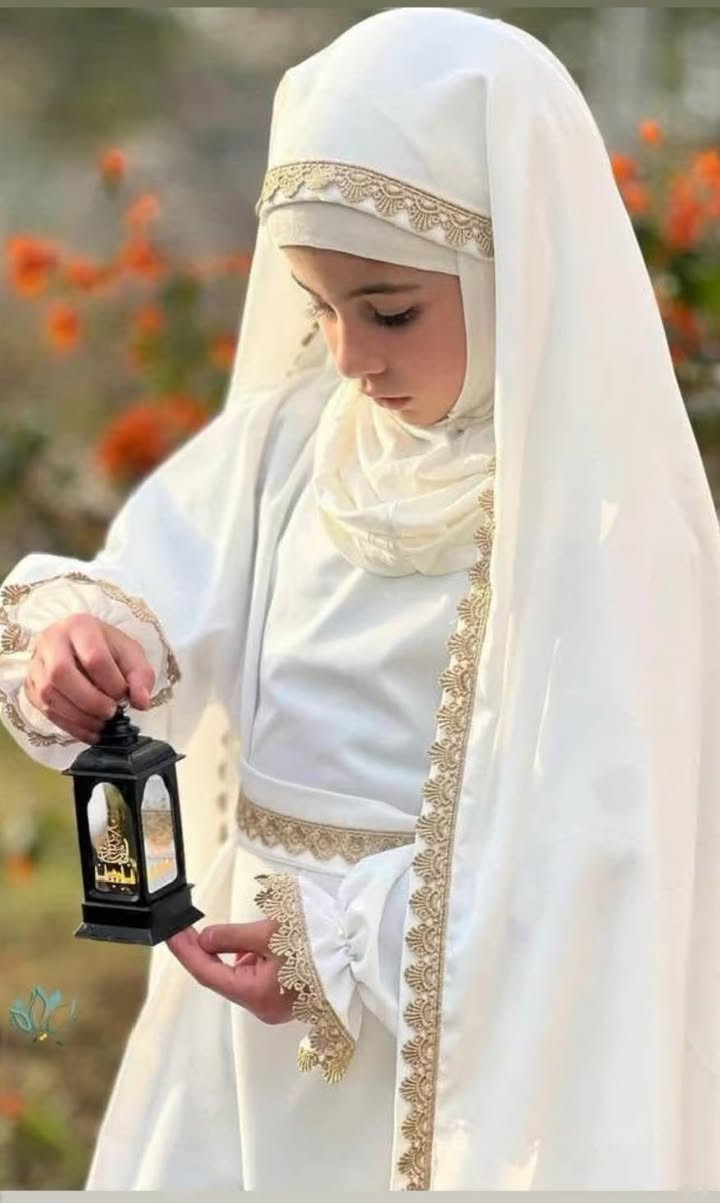 زي تكليف ٣ قطع 
قماش لنن ايروبين ابيض الاصلي 
يلبس من عمر 9 سنوات الى 14 سنة 
     ((((( اقمشة احمد )))))
الشارع الرابط بين الحسينية وشارع الاطباء
 قرب رقوش / مجاور كوزمتك فقار


**إذا كنت صاحب هذا الإعلان وتريد حذفه لأي سبب، رجاءا أرسل رسالة إلى الدعم الفني**