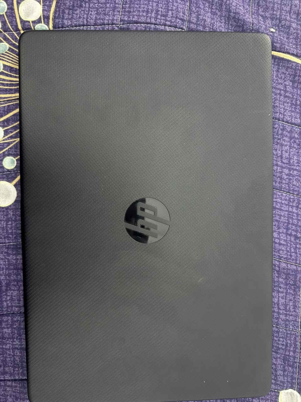 لبيع لابتوب hp نضيف مستخدم قليل استخدام منزلي سعره 250 الف لتواصل ***********
