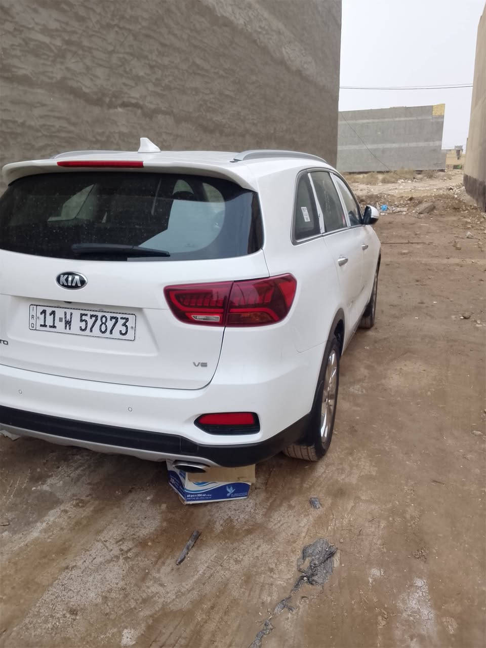 السلام عليكم
سورنتو موديل2020 خليجي رقم بغداد مكفولة كفاله عامه

عدا طخه صغير بالباب خلف عكس السائق 
 بشرط الفحص تحويل مباشر
تحويل مباشر ماشيه68 وقابله للزياده

المواصفات
بصمه تشغيل
بصمه بيبان
جنطه كهرباء
كراسي كهرباء اماميه 
سايد بريك دواسة
شاحن لاسلكي للهواتف
كير 8 نمر
جي بي اس
تحكم استيرن فول
أربع انضمه قياده / ايكو / سمارت / سبورت /
نظام مانع انزلاق
نظام منحدرات
7 راكب
مكينه 6V/3500
3 قطع تبريد
كامره دواره
لد نهاري
لايت زينون +LED
المقاعد  جلد  السياره  اصل مخمل مغلف كشن 
مثبت سرعه
حساس امامي خلفي
السياره حلوه وجديده احلى من الصوره

سعر السياره275 وبيها مجال بسيط

للتواصل ***********
المكان كوت حي داموك
