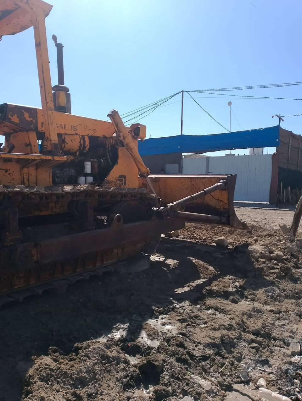 بلدوزر للبيع اتصال على هذا الرقم***********
