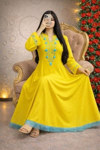 ملابس • للبيع • صورة