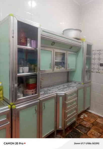 كاونتر و السنك ثلاث أمتار ونص للبيع نظيف جدا مابه أي اضرار السعر 350 وبه مجال قليل المكان واسط صويرة للاستفسار ***********
