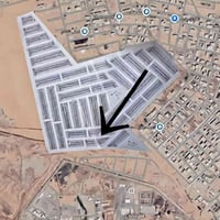 موقع مميز مقابل فرع المتر ب500الف المساحه 200 متر تقطيع ال C . 🏡 مكتب ...